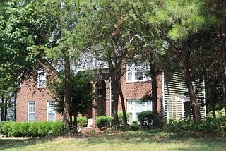 2nd image of 118 Castleton Dr