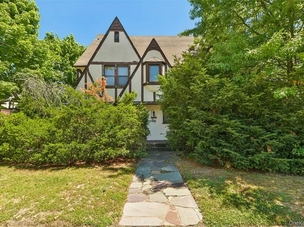 38 Cedarhurst Avenue, Cedarhurst, NY 11516