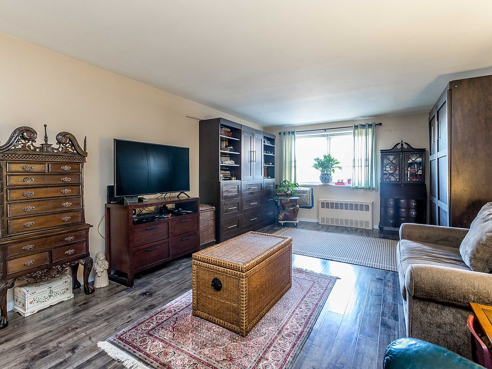 1st image of 100 Lincoln Ave APT 3A