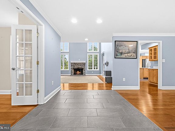 4th image of 117 Beverly Ln