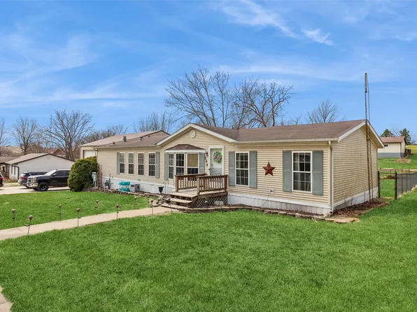 208 S East Ave, Lacona, IA 50139