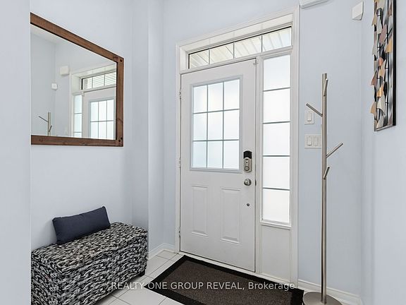4th image of 2 Rimrock Cres