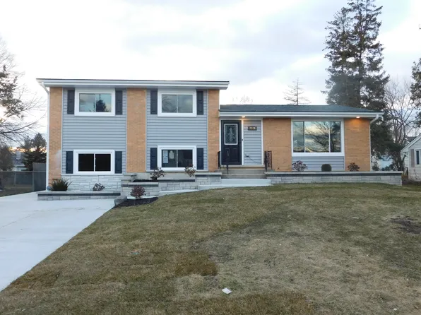 7514 Grant St, Darien, IL 60561