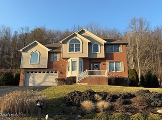 174 Castle Farms Rd, Altoona, PA 16601