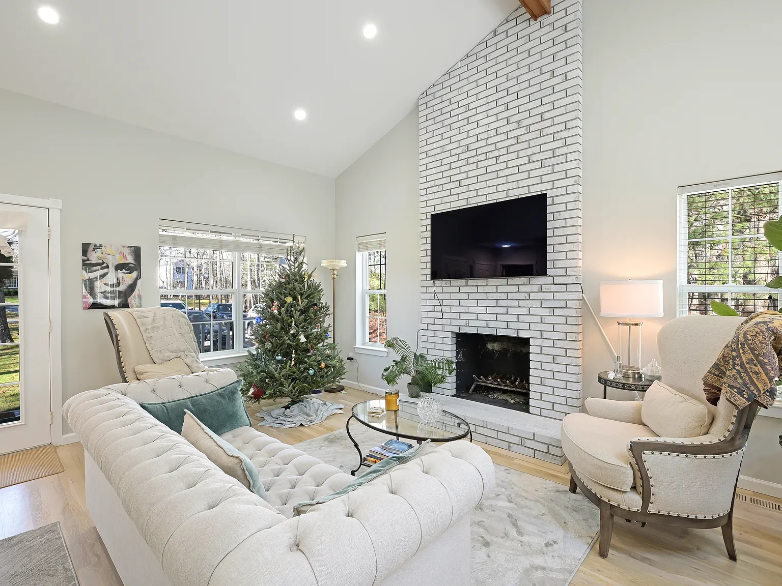 Great East Hampton Clearwater year round rental at a great price — Photo 4