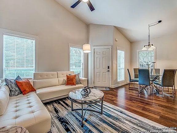 5th image of 30 Chapel Hill Cir