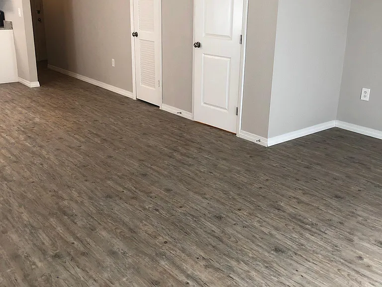 Oakbrook Village Apartments — Photo 23