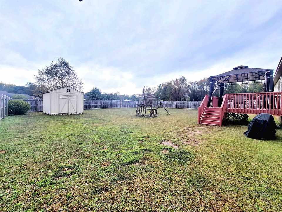 2nd image of 100 Long Grass Dr