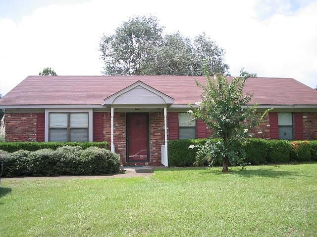 1st image of 105 Creek Dr