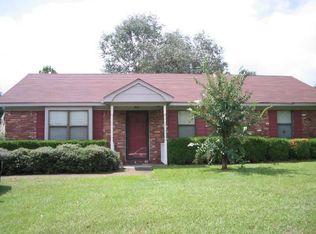 105 Creek Dr, Leesburg, GA 31763