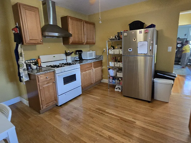 255 Elm St #2 — Photo 3