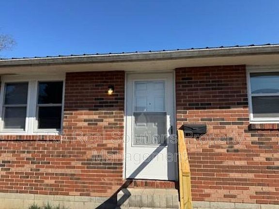 2nd image of 129 S Glenn St APT 2