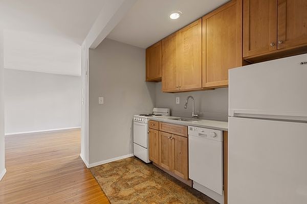 1st image of 451 E 83rd St APT 14B