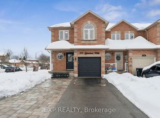 104 Sydenham Wls, Barrie, ON L4M6R5