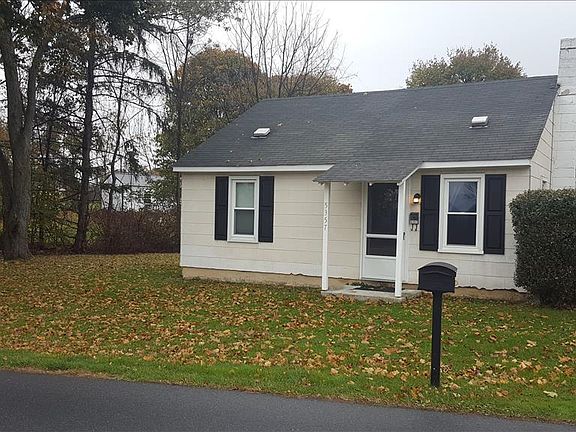 2nd image of 5357 Oakwood Ln