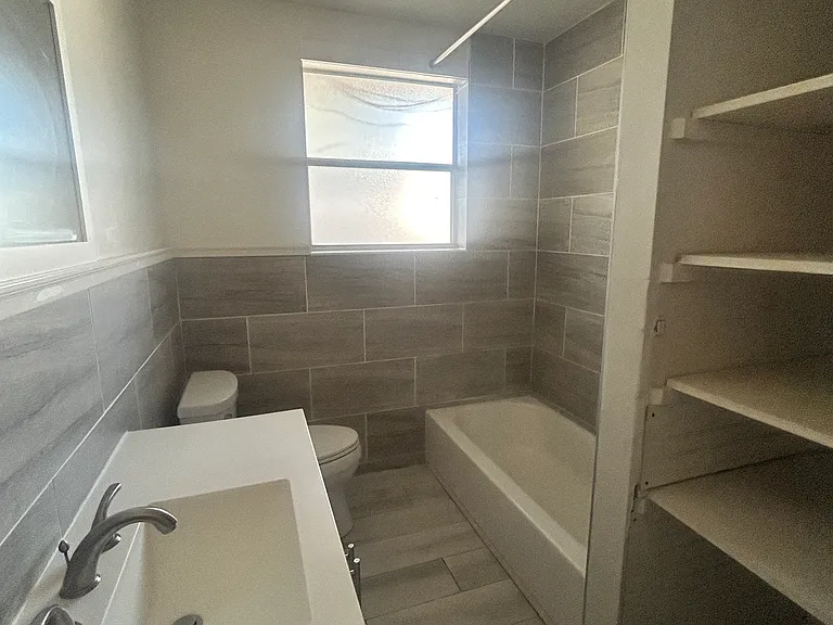 522 5th Ave N #522 — Photo 8