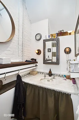 Rented by Citi Habitats | media 37