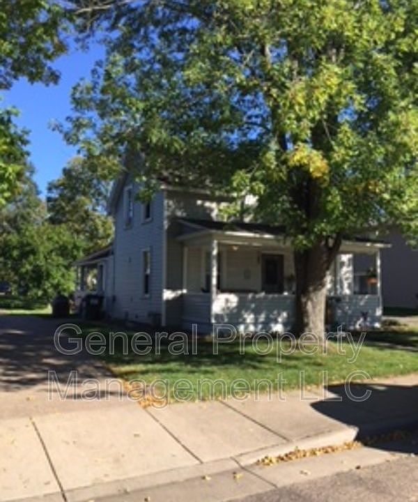 622 Niagara St Eau Claire WI Zillow