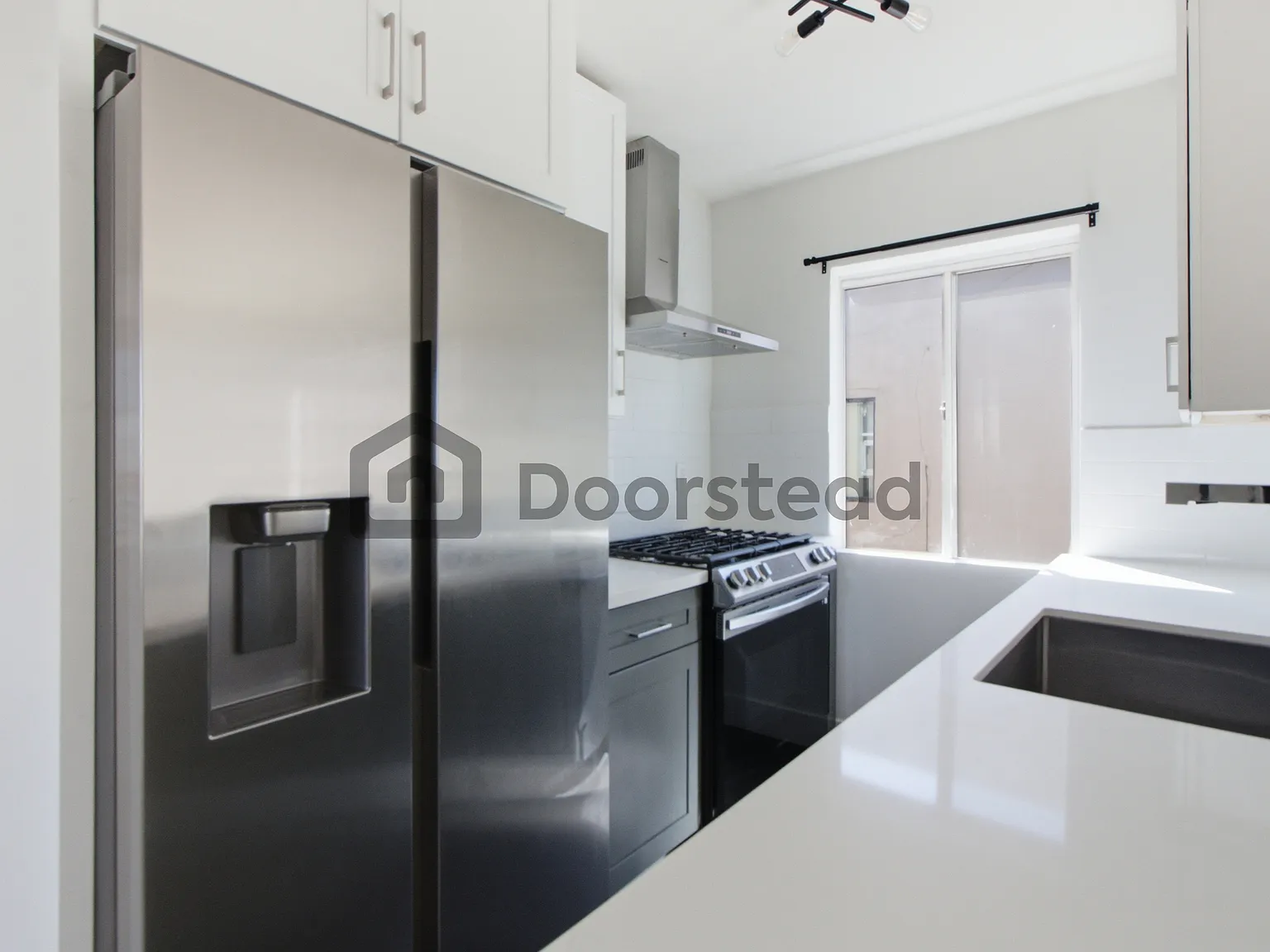 1 bed, 1.0 bath, 700 sqft, $2,190 — Photo 4