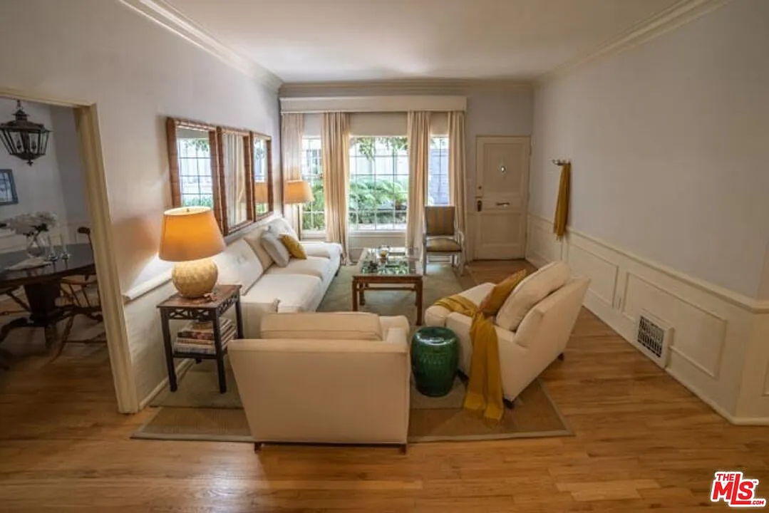 1 bed, 1.0 bath, 1100 sqft, $4,500 — Photo 3