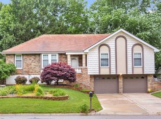 1321 SW 20th St, Blue Springs, MO 64015