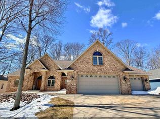448 Harvest Rd, Green Bay, WI 54302