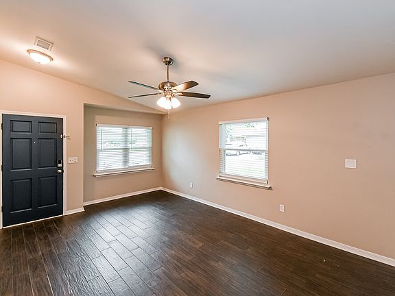 4th image of 1643 Ashwood Cir