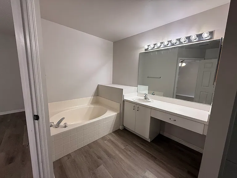 548 SW Undallo Rd — Photo 16