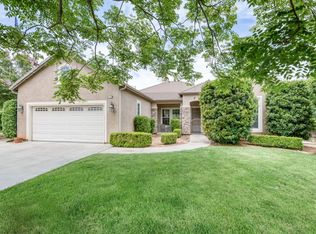 11092 E Mitchell Peak Way, Clovis, CA 93619