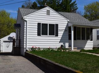 1310 Alsdorf St, Lansing, MI 48910