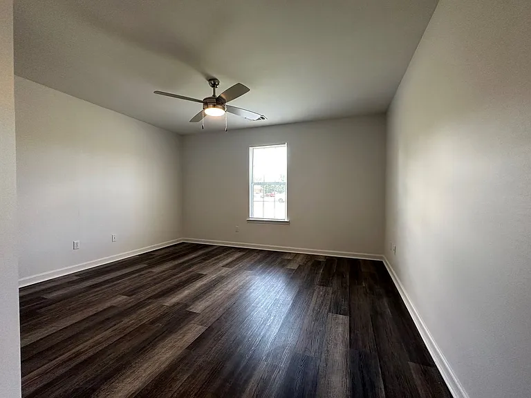 Fountain Square Apartments — Photo 22