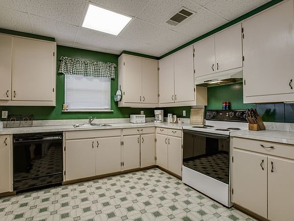 5th image of 116 Park Dr