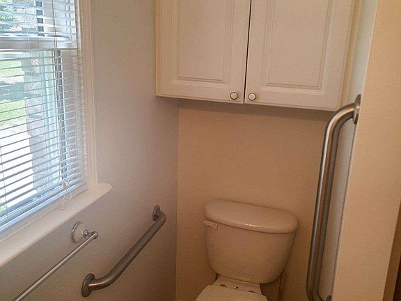 5th image of 215 Greengate Dr