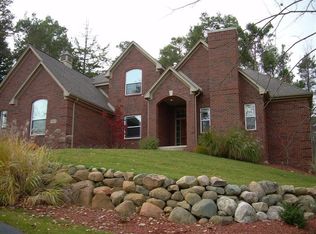 303 Dogwood Ln, Ortonville, MI