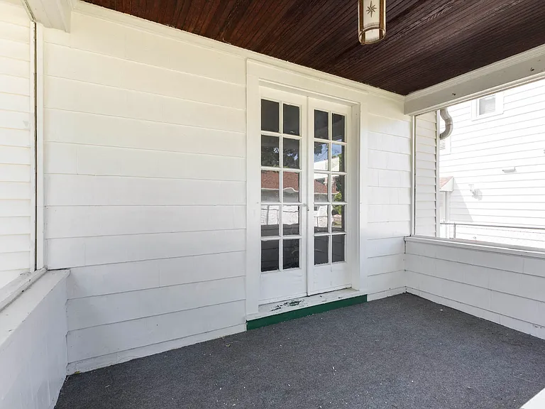 98 Irvington Rd — Photo 27