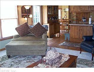 3rd image of 302 Coach Hovis Dr