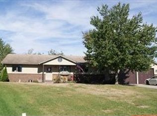 1003 E 17th St S, Newton, IA 50208