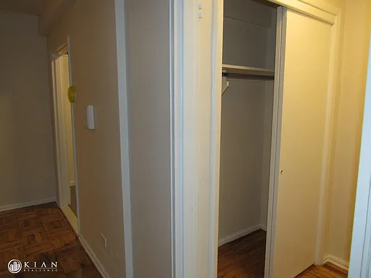 Rented by Kian Realty | media 18