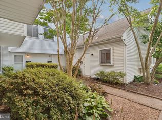 813 Locust St #2, Herndon, VA 20170