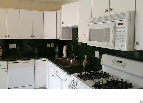 3rd image of 860 Heritage Hls Unit D
