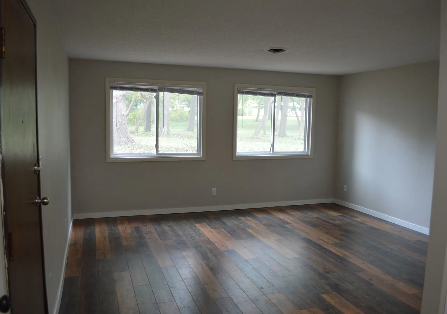 7th Ave. Apts. — Photo 2