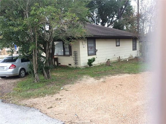 4th image of 1318 E William J Bryan Pkwy