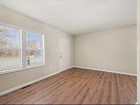 3rd image of 1137 Oakland Ave #1