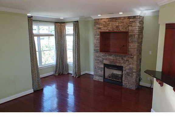 3rd image of 469 Flamingo St APT C