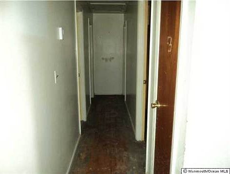 4th image of 84 Shorewood Dr
