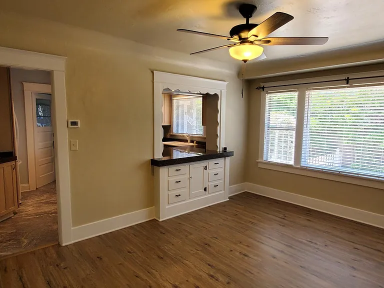 368 Gladys Ave — Photo 7