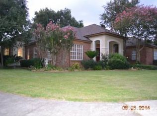 108 Berkshire Ln, Lafayette, LA 70508
