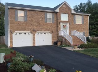 526 Gavin Cir, Salem, VA 24153