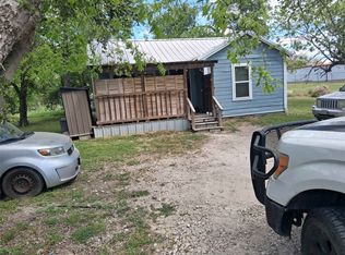 701 W Colorado St, Groesbeck, TX 76642