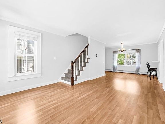 5th image of 33 Asbury Pl